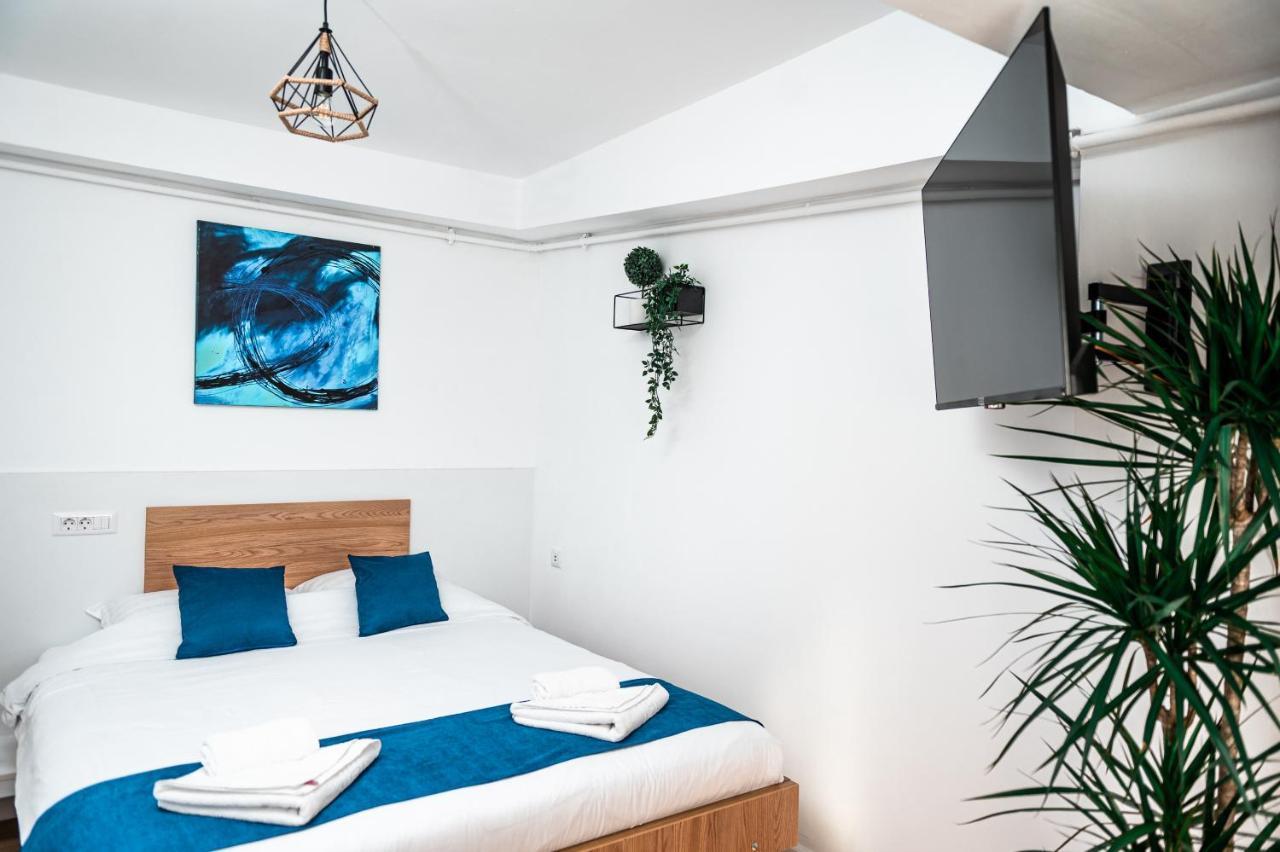 Puzzle Apartaments&Studios Craiova Dış mekan fotoğraf